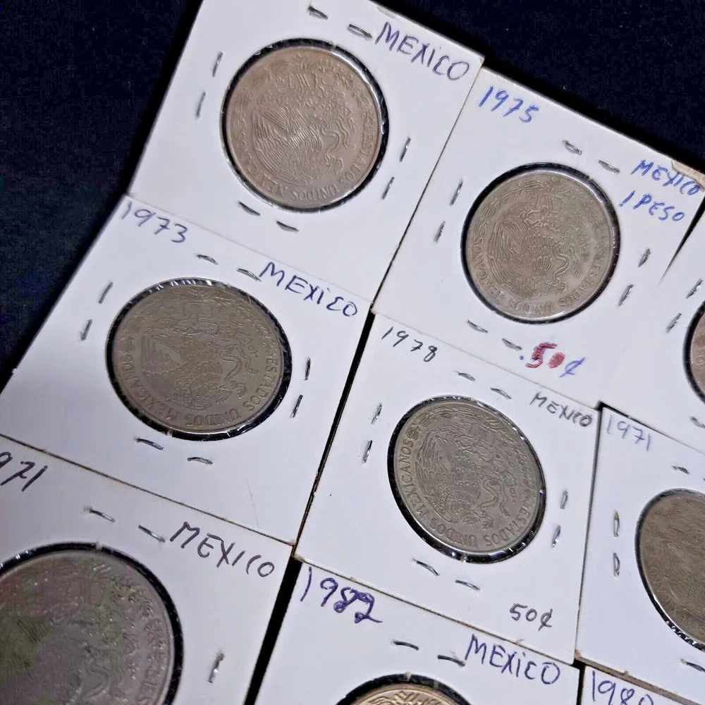 Lot Of 11 Old Vintage Mexican Un Peso Coins 1971 - 1982 Fine Mexico Pesos Coin